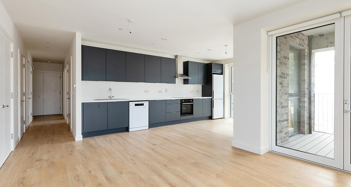 King of the castle 01